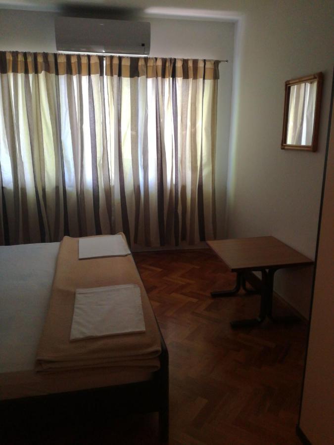 Apartmani Ana Novi V. - Studio ノヴィ・ヴィノドロスキー エクステリア 写真