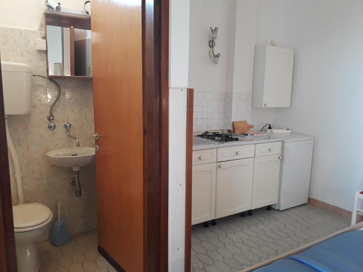Apartmani Ana Novi V. - Studio ノヴィ・ヴィノドロスキー エクステリア 写真